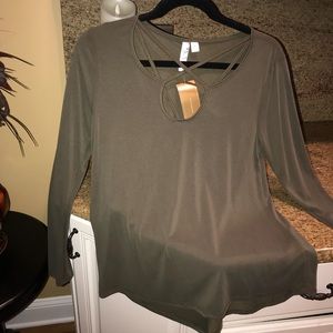 Women’s long sleeve top
